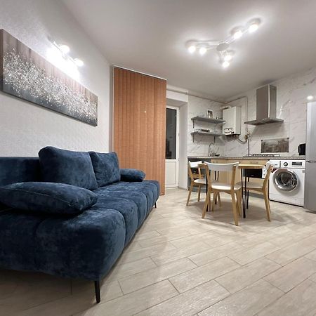 Chernigov City Apartments Na Peremohy ภายนอก รูปภาพ
