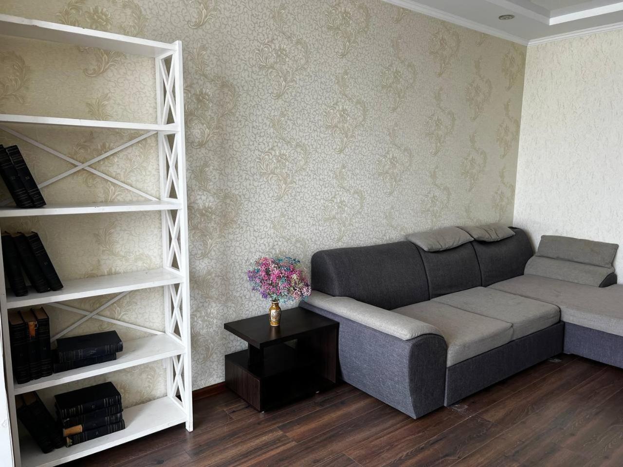 Chernigov City Apartments Na Peremohy ภายนอก รูปภาพ