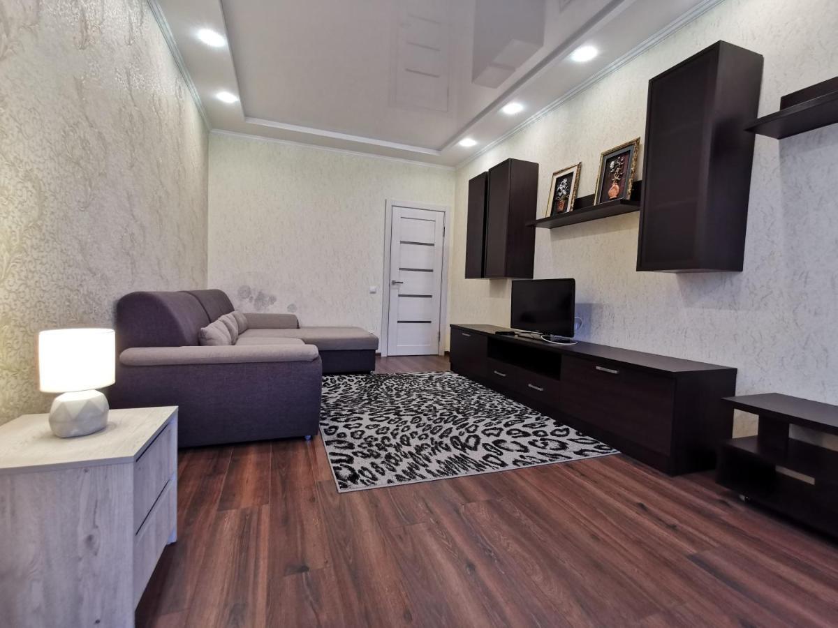 Chernigov City Apartments Na Peremohy ภายนอก รูปภาพ