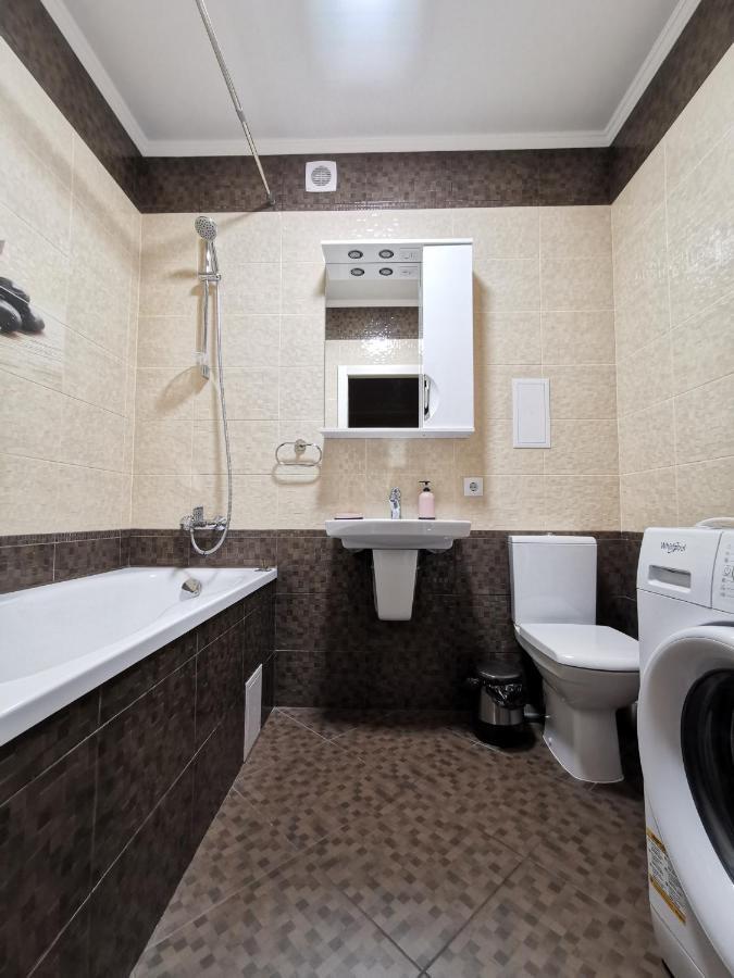 Chernigov City Apartments Na Peremohy ภายนอก รูปภาพ